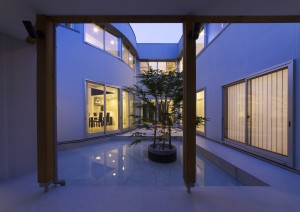 建築家の設計料はなぜ必要？10〜15％の目安と設計・施工を分けるメリット